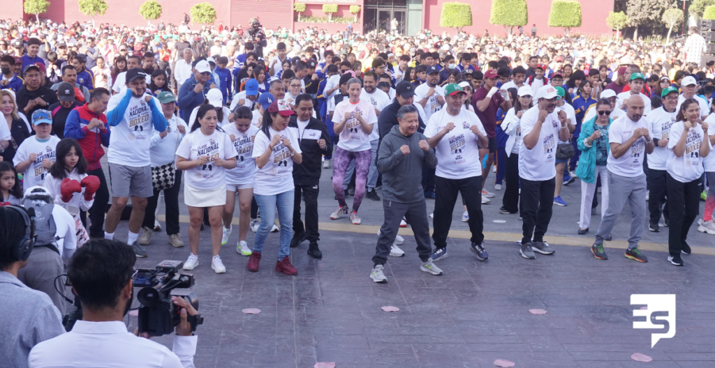 El César del Boxeo invertirá en Hidalgo, adelantó el gobernador, fan del Canelo