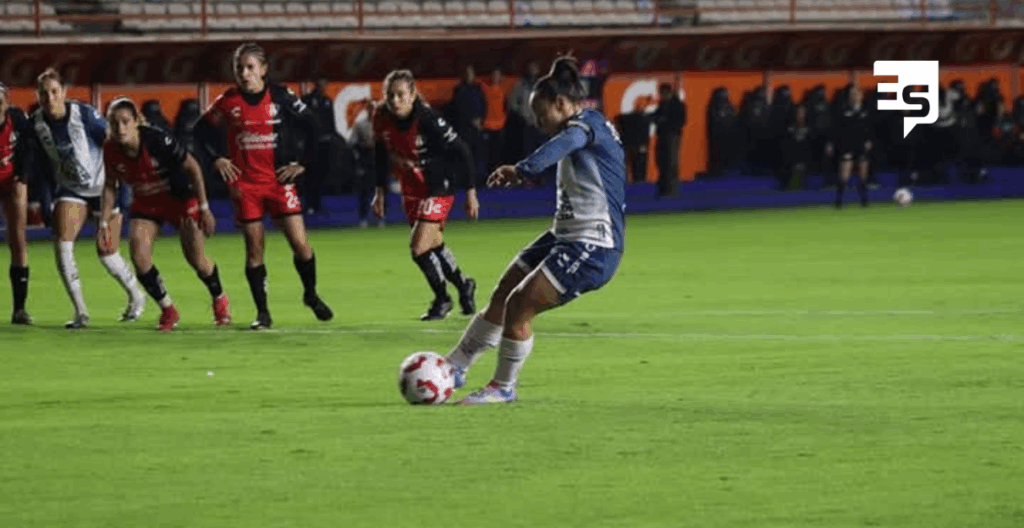 Con doblete de Charlyn las Tuzas se impusieron por global de 5-2 a las Rojinegras y están en semifinales