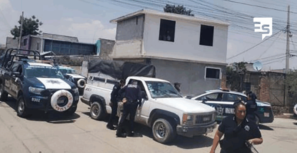 Motocicleta robada a repartidor de KFC y camioneta con huachicol, fueron recuperadas por policías