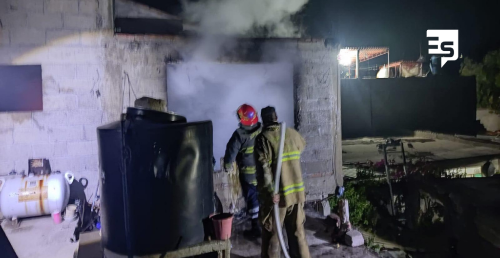 Corto circuito provoca incendio en casa habitación