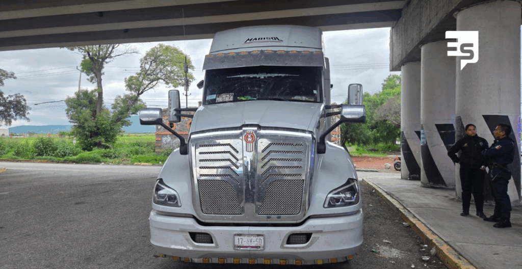 En persecución recuperan tráiler robado sobre la México – Pachuca