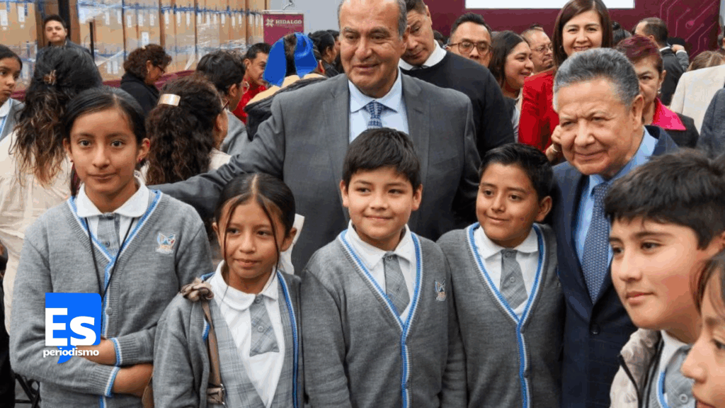 A clases casi 963 mil estudiantes en Hidalgo