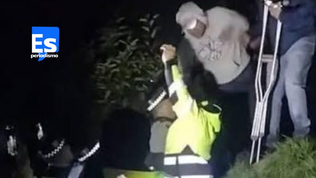 Hidalguenses rescatados de la sierra tras sufrir violento asalto regresando de vacaciones