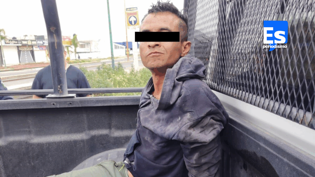 En el lugar los pobladores comentaron que el sujeto tiene antecedentes por distintos hechos ocasionados en casas habitación en La Cañada, fraccionamiento San Antonio y Almendros. El detenido fue llevado a la Secretaría de Seguridad Pública Municipal, para ser certificado y posteriormente presentado ante el agente del Ministerio Público.