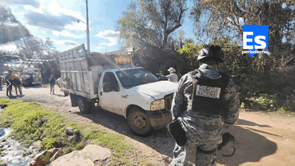 Fuerzas federales hallan camionetas robadas y combustible ilegal