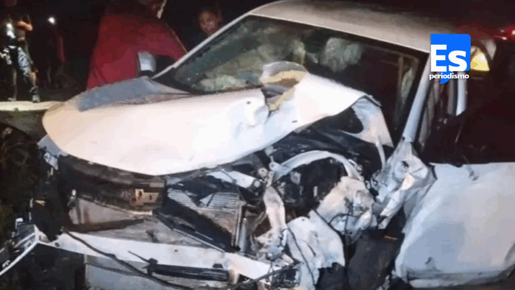 Accidente automovilístico deja un muerto y tres heridos