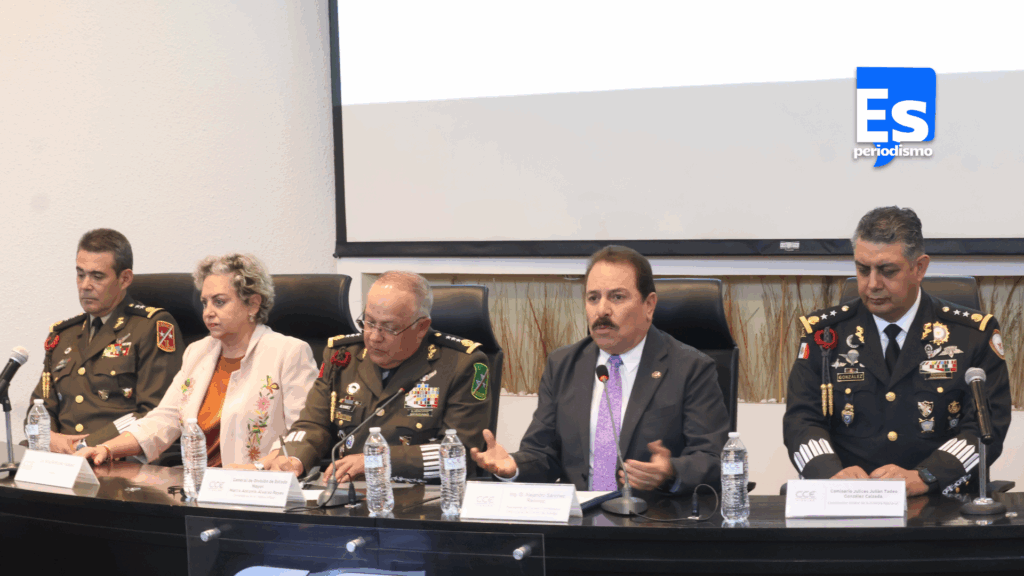 Empresarios dialogan con militares