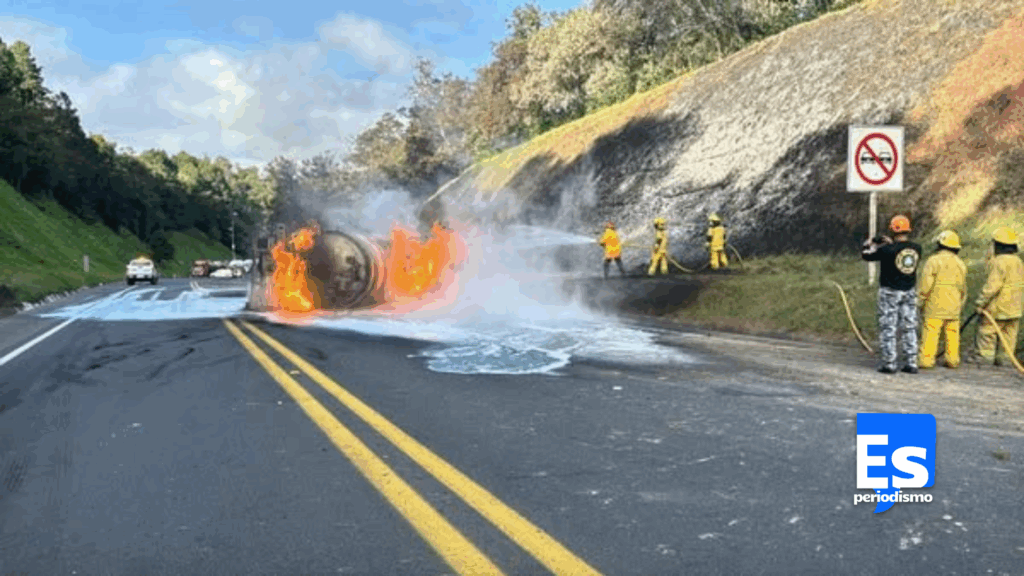 Volcadura e incendio de pipa con gas en la México