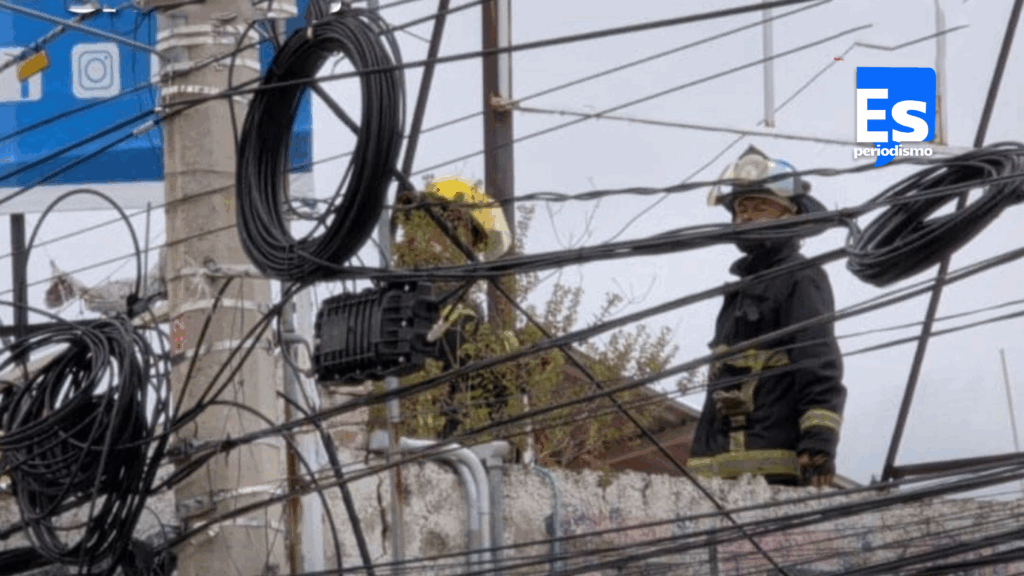 Lesionado por descarga eléctrica en azotea de Venta Prieta