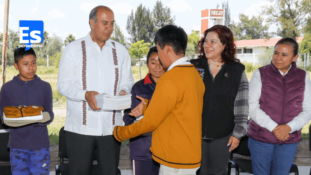 Santiago de Anaya e Ixmiquilpan reciben apoyos educativos
