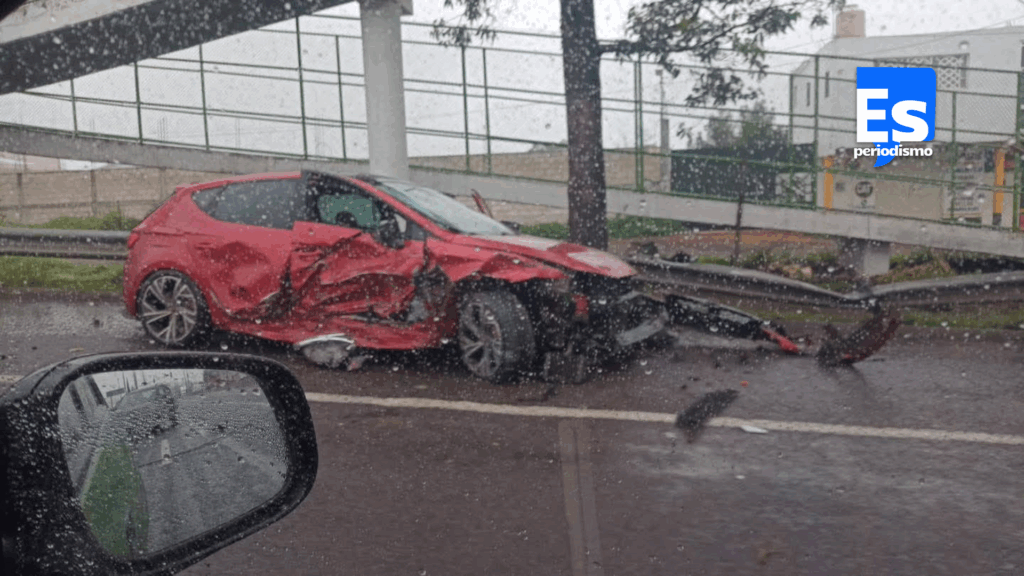 Aparatoso accidente en la Bajada de San José