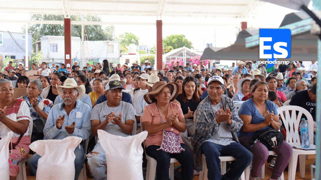 Entregaron apoyos agropecuarios en Ixmiquilpan