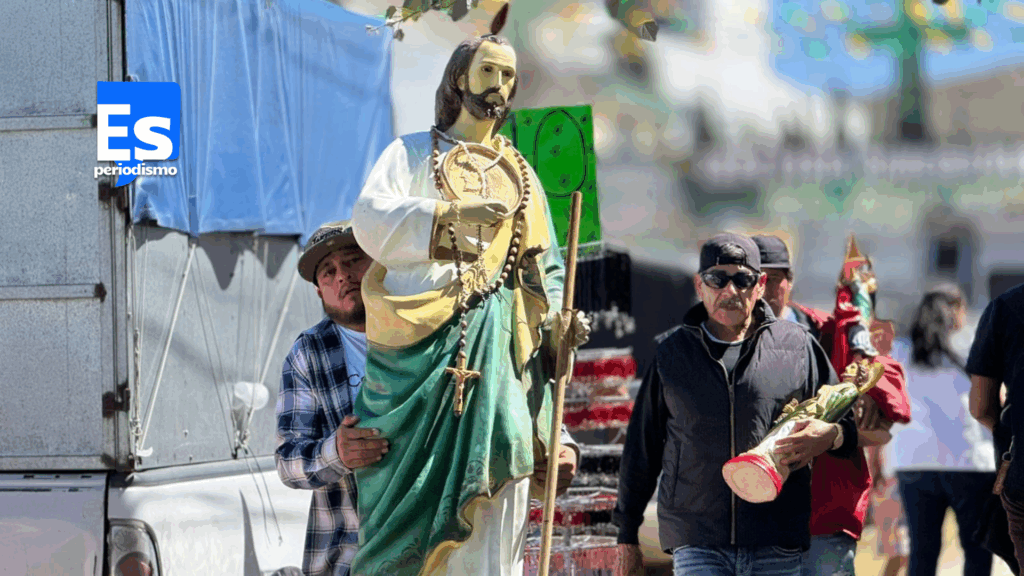 Cientos de fieles devotos acuden