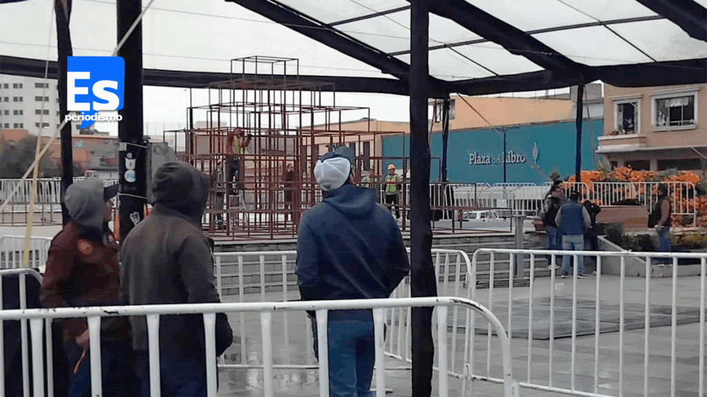 Cayó de la techumbre del altar