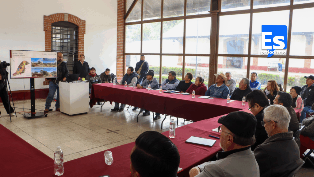 Asimismo, informó que el Parque Ecológico y de Reciclaje de Hidalgo (PERH), se proyecta como un espacio libre de olores y residuos, donde se instalará un laboratorio de investigación y se desarrollará una serie de beneficios directos e indirectos para la población. A su vez Samaniego subrayó: “Este proyecto exige la coordinación de los tres niveles de gobierno —federal, estatal y municipal— y, dentro del ámbito federal, la colaboración con instancias como la Secretaría de Salud, Comisión Nacional del Agua (CONAGUA), Procuraduría Federal de Protección al Ambiente (PROFEPA), Comisión Nacional Forestal (CONAFOR), y la Subsecretaría de Desarrollo Sostenible y Economía Circular.”