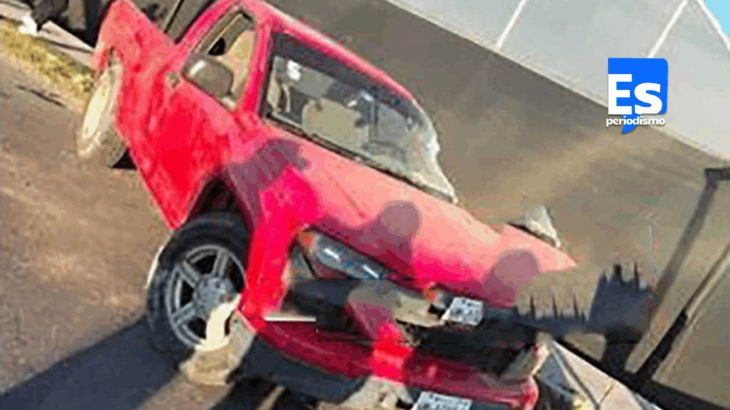 Murió al caer en su camioneta