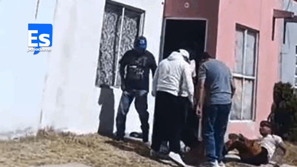 Vecinos detienen y golpean a dos probables ladrones