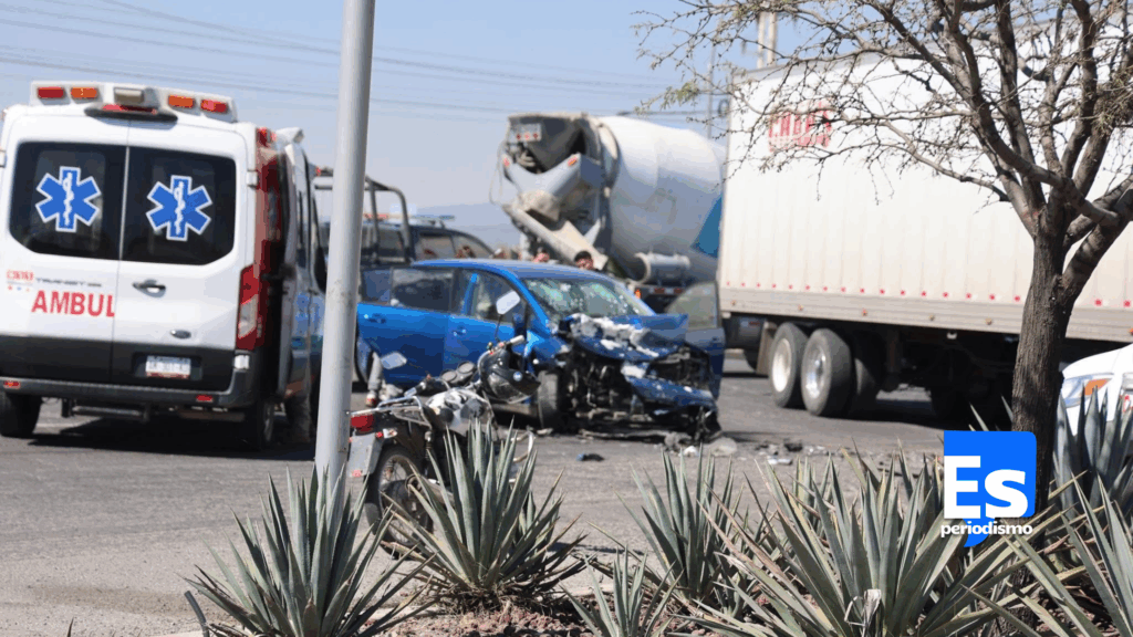 Regidor y su esposa chocaron
