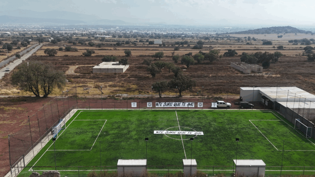 Tuzos Bella Airosa nueva Escuela Filial