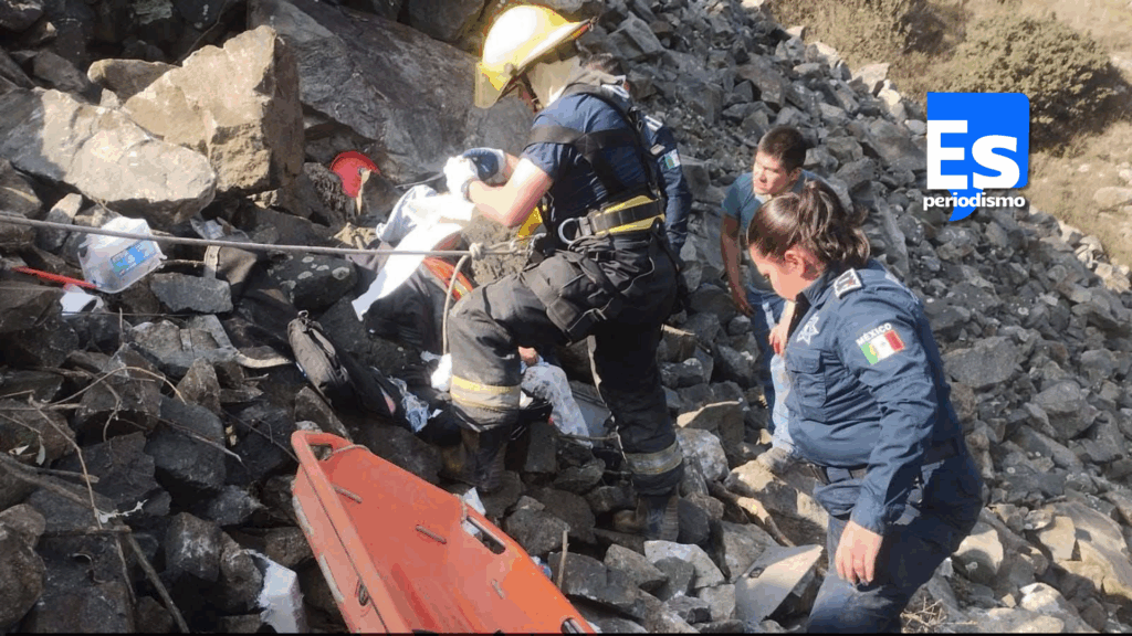 Camión se precipitó al voladero
