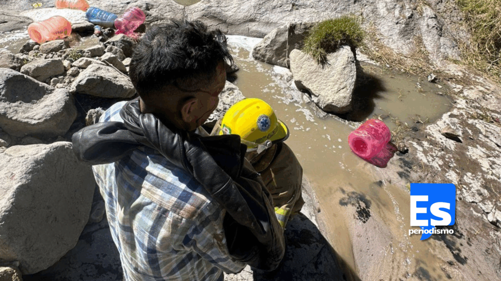 Sobrevivió a caída a voladero de 45 metros