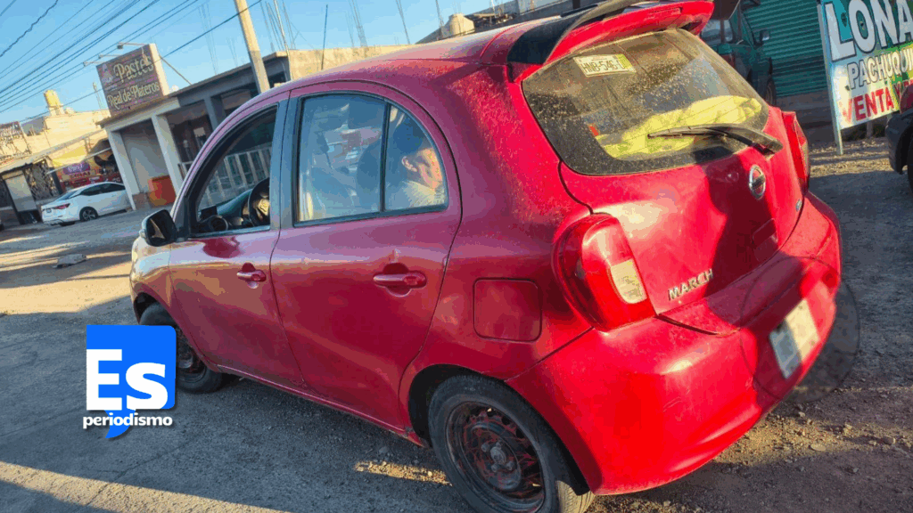 Lo atrapan con licencia de manejo