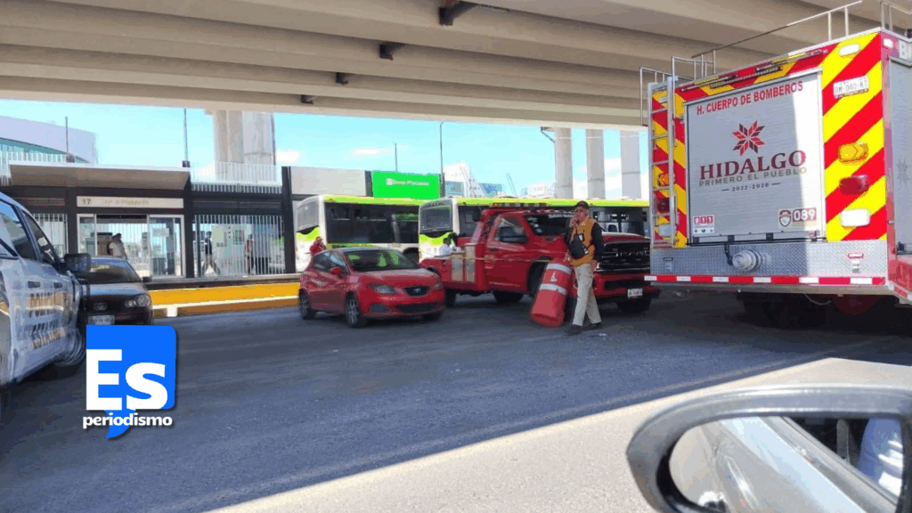 Accidente en carril del Tuzobús