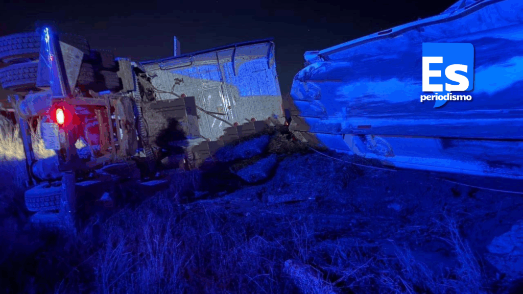 Vuelca pipa que transportaba