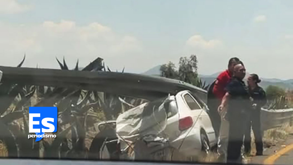 Gol se incrustó bajo barra