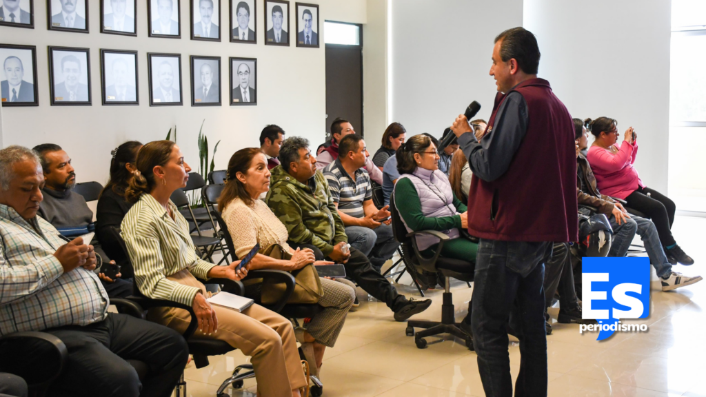 Capacitación a nueve comités