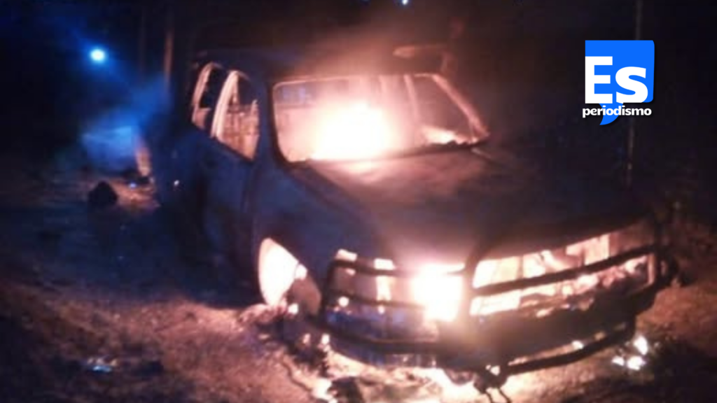Se incendian y explotan camionetas