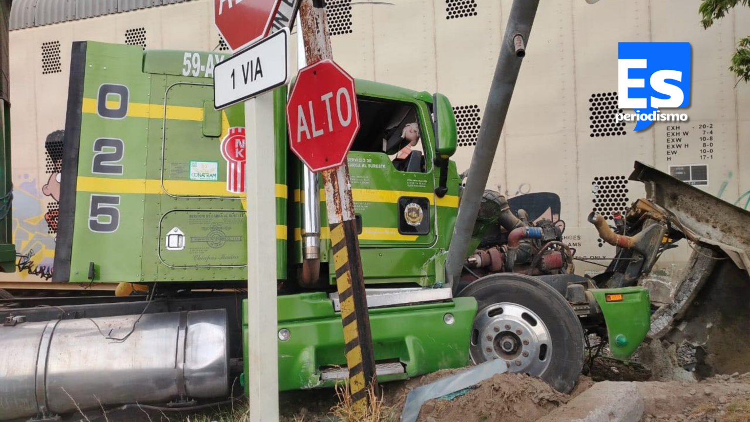 Tráiler fue arrollado por el tren intentando ganarle el paso - Es ...