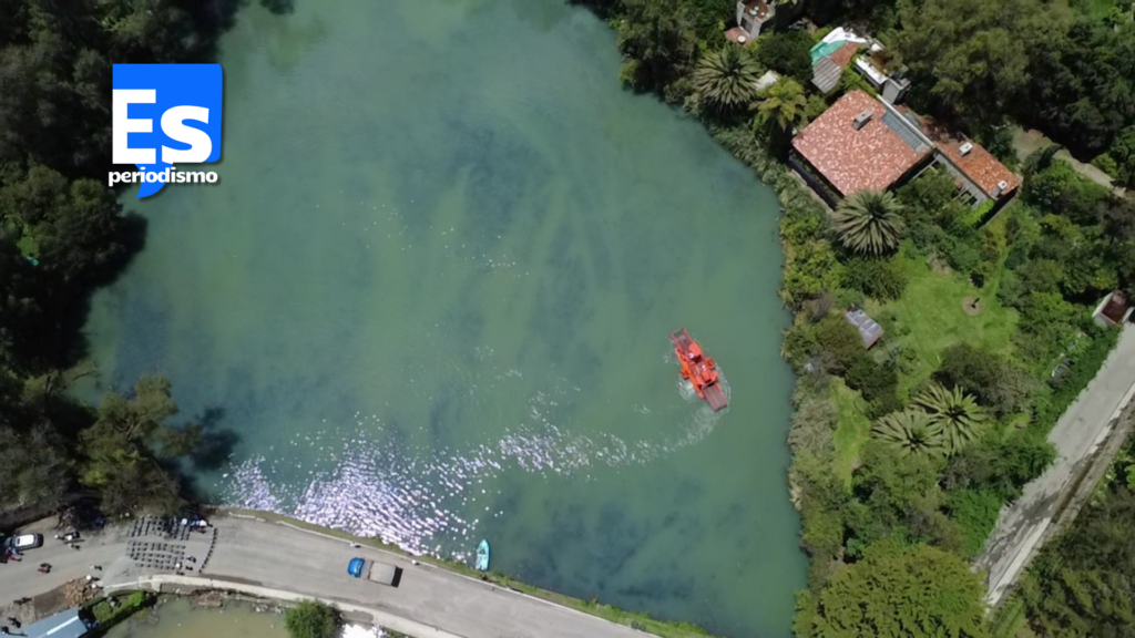 Limpian la Presa Azul de Huasca