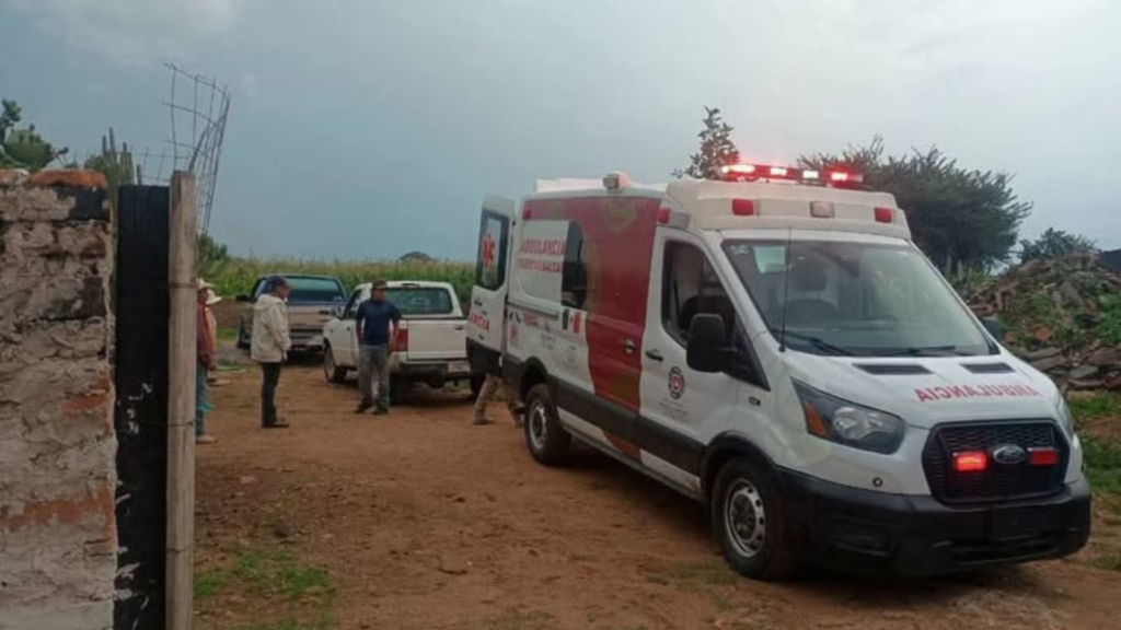 Rayo mata a una persona y deja tres