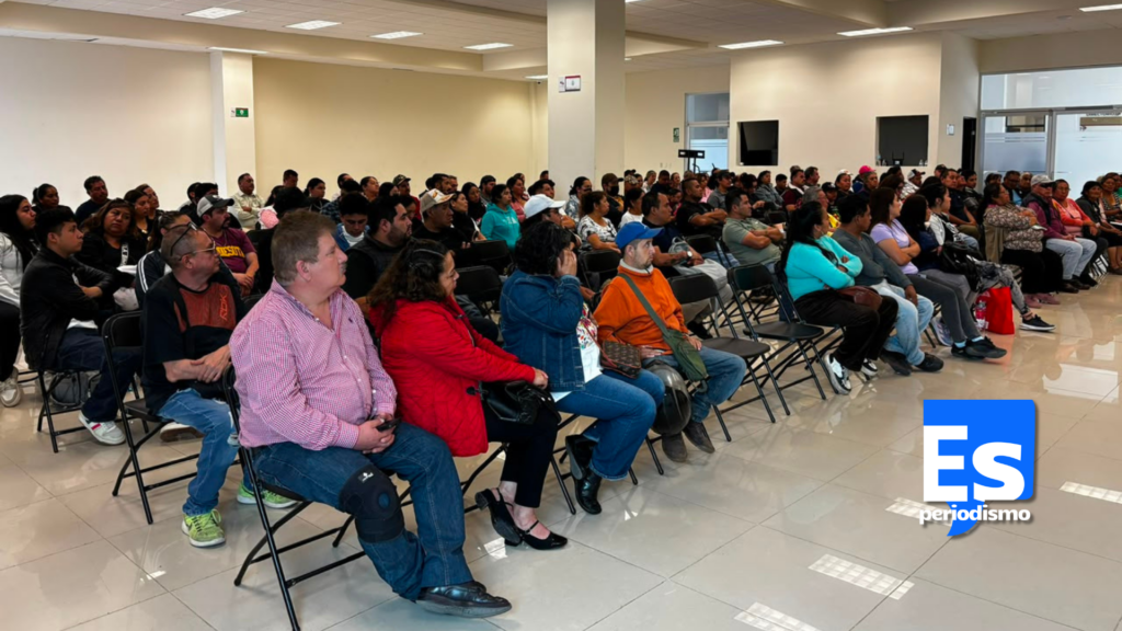 Capacitan a manejadores de alimentos