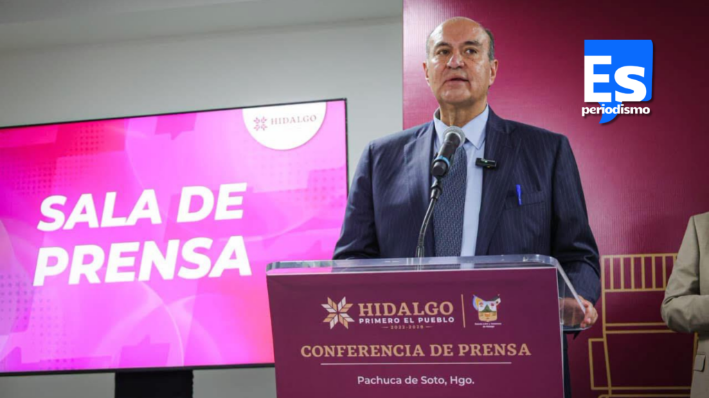 Con fulminante infarto entregó su vida a su empleo en la Secretaría de Educación Pública de Hidalgo (SEPH), ubicada sobre el bulevar Felipe Ángeles, en Pachuca, a sus 66 años, luego de permanecer dos meses de incapacidad médica por una afección pulmonar, hoy que se reincorporó. La infortunada servidora pública, se informó, se desvaneció mientras realizaba sus actividades en su área de trabajo. Por lo anterior de inmediato personal que se encontraba presente activó los protocolos correspondientes de atención, llegando al lugar paramédicos del Cuerpo de Bomberos, quienes brindaron la atención prehospitalaria, sin embargo, pese a los esfuerzos confirmaron el fallecimiento con causa probable infarto agudo al miocardio. También elementos de las policías municipal y estatal acudieron al inmueble de la SEPH, tras ser notificados mediante una llamada al número de emergencias 911, en la que se solicitó apoyo para atender a una persona que se encontraba en estado crítico dentro del edificio. En tanto que el secretario de Educación Estatal, Natividad Castrejón, durante la conferencia de prensa semanal del gobierno estatal, informó que la docente Leonor García Moreno, de 66 años, se había reincorporado a sus labores este lunes.