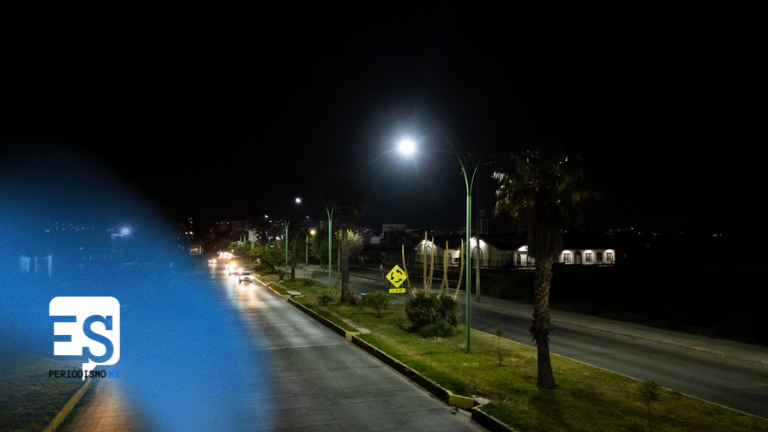 Jorge Reyes entrega obra de alumbrado en el bulevar