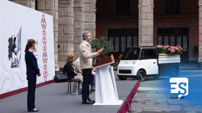 Sheinbaum presenta minivehículo eléctrico