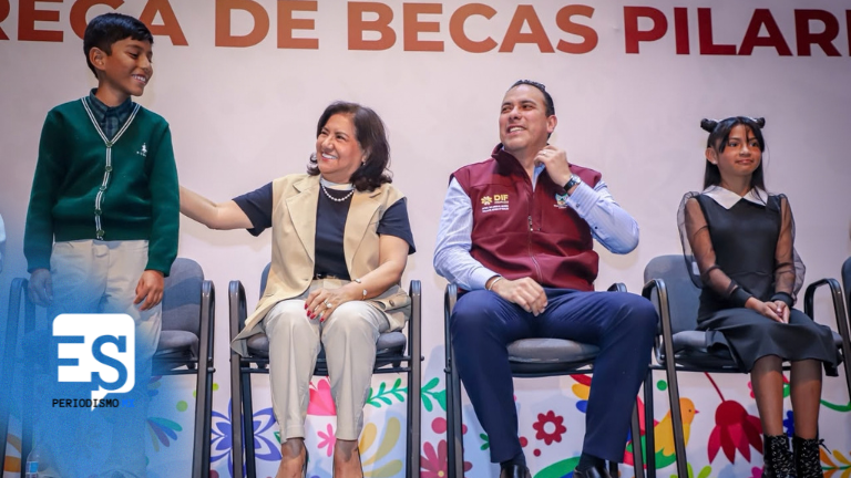 “Este programa busca aligerar un poquito la carga económica familiar y abrirles caminos, porque el Sistema DIFH tiene como fin ser guía e impulso para las infancias y las adolescencias”, manifestó Edda Vite Ramos, presidenta del Patronato del Sistema DIF Hidalgo, durante la entrega de becas PILARES 2026 (Puntos de Innovación, Libertad, Artes, Talleres, Educación y Saberes), a 305 usuarias y usuarios de 17 municipios pertenecientes a la región Pachuca. Durante el acto, realizado en el Teatro San Francisco, afirmó que esta beca contribuye a superar obstáculos y avanzar hacia la igualdad de oportunidades, al apoyar necesidades como la adquisición de útiles escolares y el transporte. “Es un estímulo y un reforzamiento a la economía familiar. Esperamos que sea de utilidad y que puedan aprovecharlo para alcanzar sus metas escolares”, expresó Vite Ramos Asimismo, explicó que las becas PILARES se suman a los beneficios otorgados por el gobierno del estado, encabezado por Julio Menchaca Salazar, para garantizar el acceso a una educación de calidad y mayores oportunidades de desarrollo. La beca PILARES consiste en un apoyo económico de mil 200 pesos, entregado anualmente en una sola exhibición, para niñas, niños y adolescentes de entre 6 y 17 años que participan en los Centros PILARES de la entidad. La inversión destinada fue de 640 mil 500 pesos y se benefició a personas de Actopan, Apan, Emiliano Zapata, Huasca de Ocampo, Mineral del Monte, San Agustín Tlaxiaca, San Salvador, Santiago de Anaya, Tlanalapa, Pachuca de Soto, Mineral de la Reforma, Villa de Tezontepec, Tizayuca, Tolcayuca, Zapotlán de Juárez y Zempoala. Además, se incluyó a la población de los seis PILARES administrados por el Sistema DIF Hidalgo: Parque Hidalgo, Felipe Ángeles, La Palma, Matilde, Gómez Farías y La Casita. Cabe destacar que durante septiembre la Subdirección de Desarrollo de Habilidades en PILARES llevó a cabo la entrega directa de las becas correspondientes a las regiones Huichapan, Tulancingo, Huejutla de Reyes, Tula y Zacualtipán de Ángeles. “Este programa busca aligerar un poquito la carga económica familiar y abrirles caminos, porque el Sistema DIFH tiene como fin ser guía e impulso para las infancias y las adolescencias”, manifestó Edda Vite Ramos, presidenta del Patronato del Sistema DIF Hidalgo, durante la entrega de becas PILARES 2026 (Puntos de Innovación, Libertad, Artes, Talleres, Educación y Saberes), a 305 usuarias y usuarios de 17 municipios pertenecientes a la región Pachuca. Durante el acto, realizado en el Teatro San Francisco, afirmó que esta beca contribuye a superar obstáculos y avanzar hacia la igualdad de oportunidades, al apoyar necesidades como la adquisición de útiles escolares y el transporte. “Es un estímulo y un reforzamiento a la economía familiar. Esperamos que sea de utilidad y que puedan aprovecharlo para alcanzar sus metas escolares”, expresó Vite Ramos Asimismo, explicó que las becas PILARES se suman a los beneficios otorgados por el gobierno del estado, encabezado por Julio Menchaca Salazar, para garantizar el acceso a una educación de calidad y mayores oportunidades de desarrollo. La beca PILARES consiste en un apoyo económico de mil 200 pesos, entregado anualmente en una sola exhibición, para niñas, niños y adolescentes de entre 6 y 17 años que participan en los Centros PILARES de la entidad. La inversión destinada fue de 640 mil 500 pesos y se benefició a personas de Actopan, Apan, Emiliano Zapata, Huasca de Ocampo, Mineral del Monte, San Agustín Tlaxiaca, San Salvador, Santiago de Anaya, Tlanalapa, Pachuca de Soto, Mineral de la Reforma, Villa de Tezontepec, Tizayuca, Tolcayuca, Zapotlán de Juárez y Zempoala. Además, se incluyó a la población de los seis PILARES administrados por el Sistema DIF Hidalgo: Parque Hidalgo, Felipe Ángeles, La Palma, Matilde, Gómez Farías y La Casita. Cabe destacar que durante septiembre la Subdirección de Desarrollo de Habilidades en PILARES llevó a cabo la entrega directa de las becas correspondientes a las regiones Huichapan, Tulancingo, Huejutla de Reyes, Tula y Zacualtipán de Ángeles. Apoyan la economía familiar
